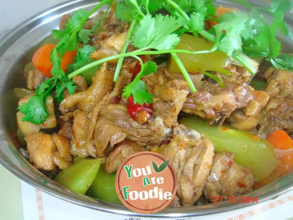 Stewed chicken with lettuce