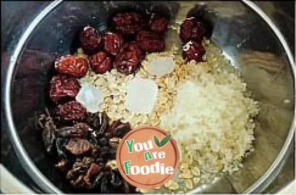 Nourishing blood and Qi healthy porridge ---- longan red jujube oatmeal porridge