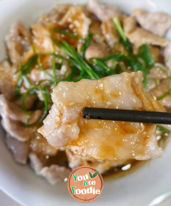 Steamed Pork with Scallion Oil