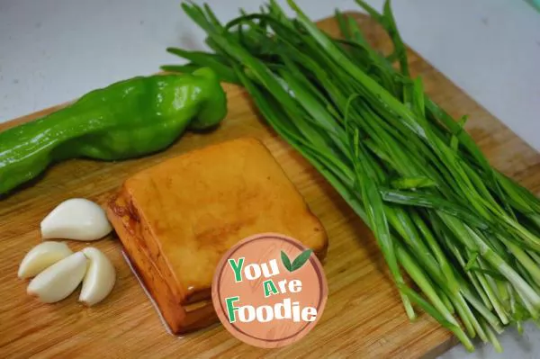 Sauteed Chinese Chives with Dried Tofu