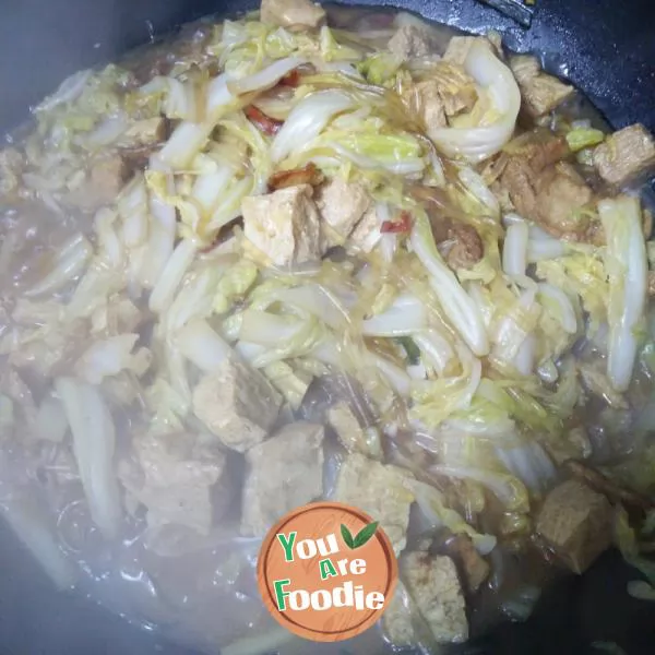 Stewed pork with cabbage and frozen tofu