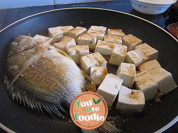 Braised Tofu with fried sea fish