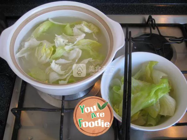 Casserole with sliced fish and lettuce -- Jianqing soup pot in winter solstice