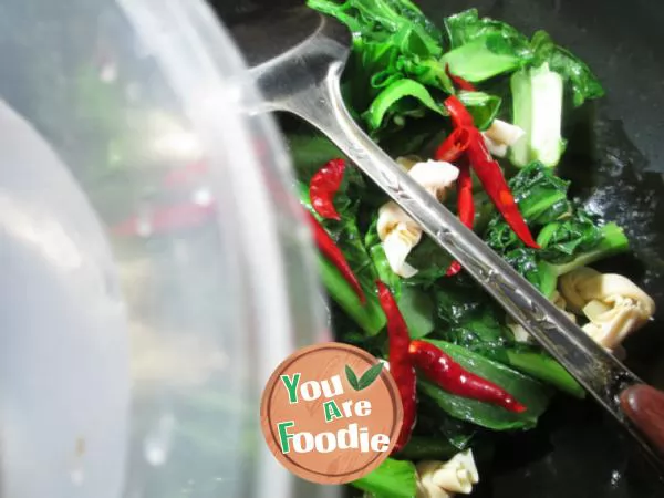 Thousand pieces of boiled asparagus sticks