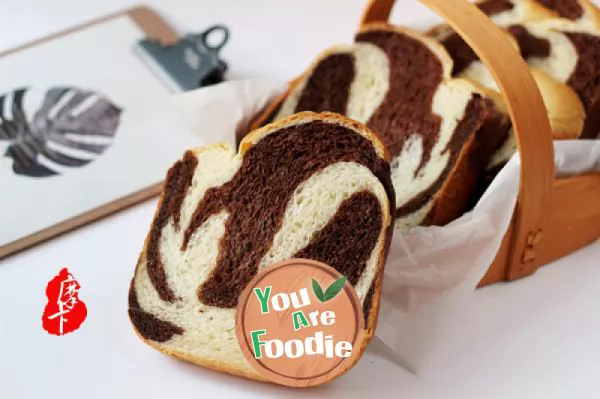 Bread machine version [cocoa two-color bread]