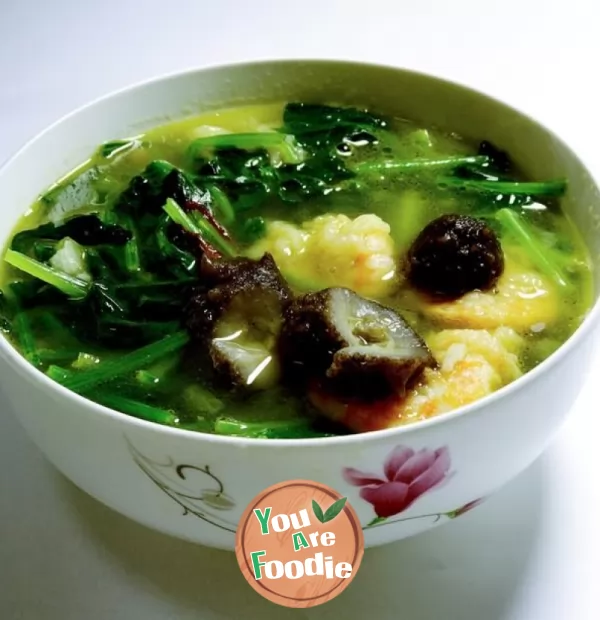 Sea cucumber and spinach soup