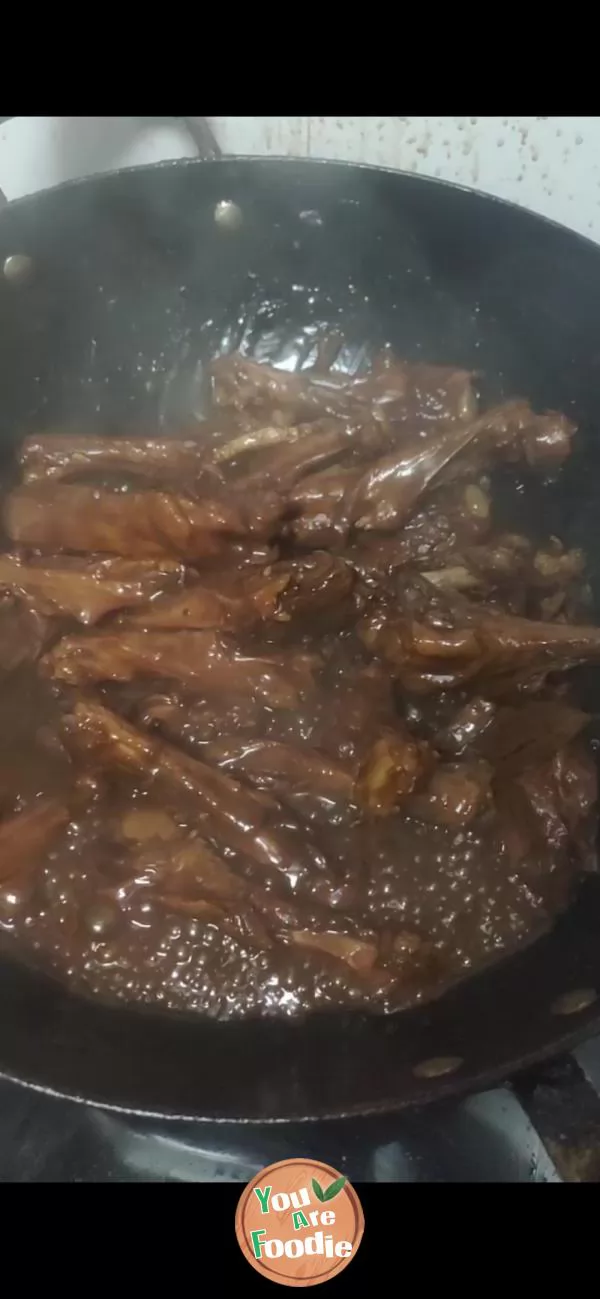 Braised duck wing root