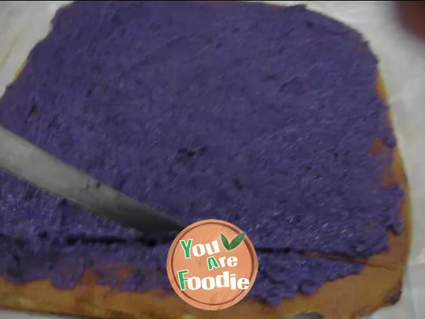 Purple potato green tea cake roll