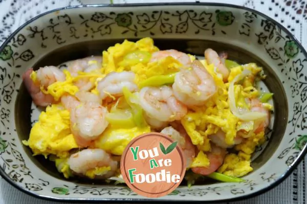 Fried egg with shrimp