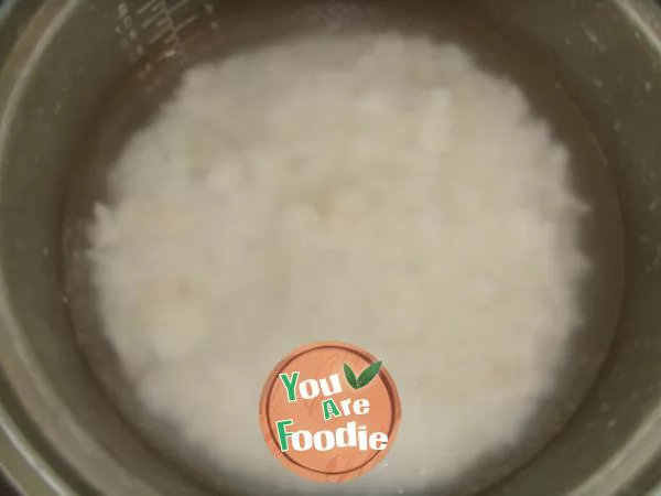 Longan jujube porridge