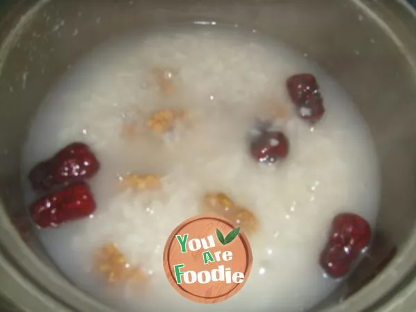 Longan jujube porridge