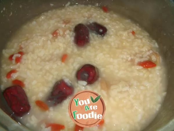 Longan jujube porridge