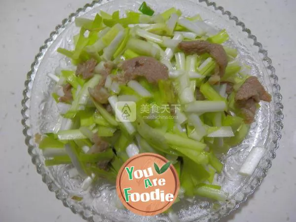 Fried shredded pork with leek