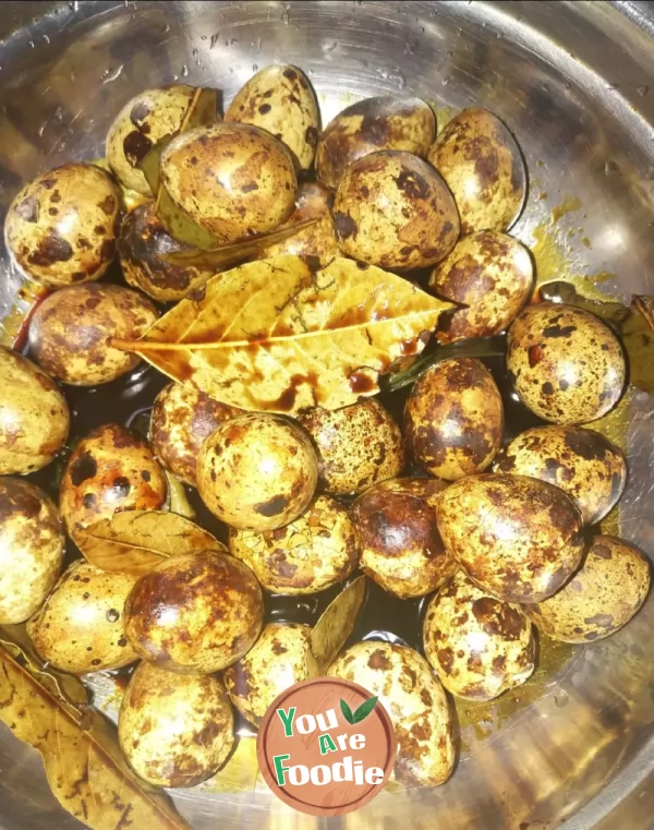 Homemade-salted-quail-eggs