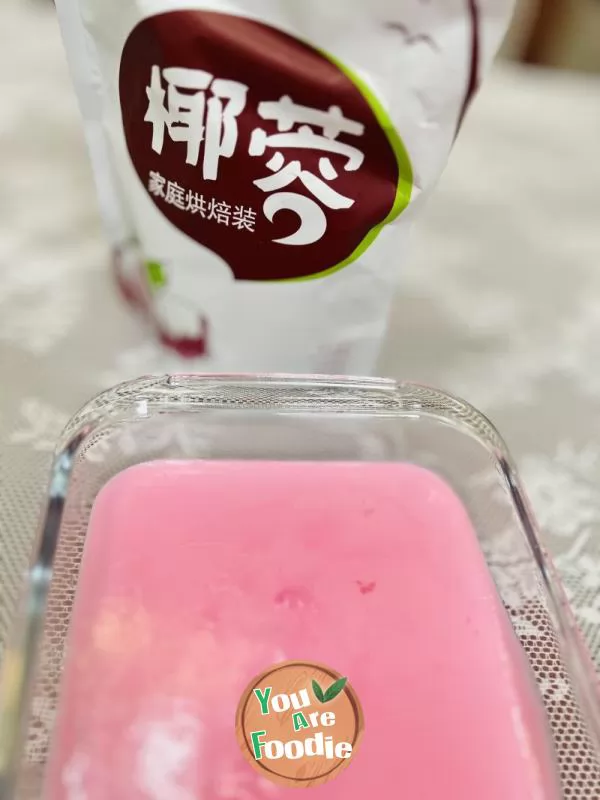 Pitaya milk cake with calcium and nutrition