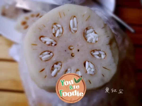 Sweet osmanthus and glutinous rice lotus root