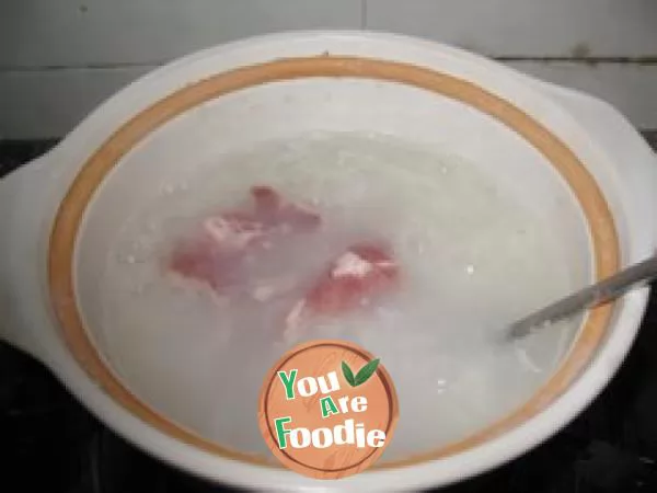 Prevention of cold - congee with lean meat, chives and Douchi