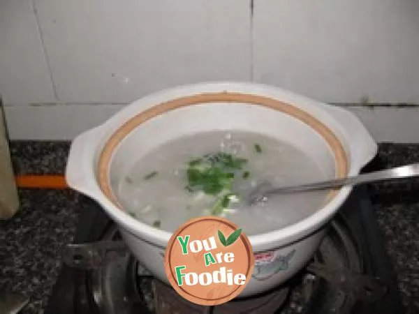 Prevention of cold - congee with lean meat, chives and Douchi