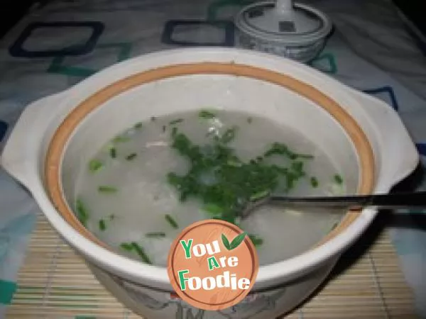 Prevention of cold - congee with lean meat, chives and Douchi