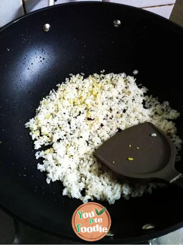 Stir-Fried Rice with Shrimp