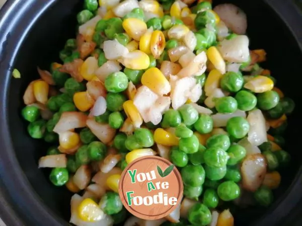 Horseshoe green beans, corn kernels