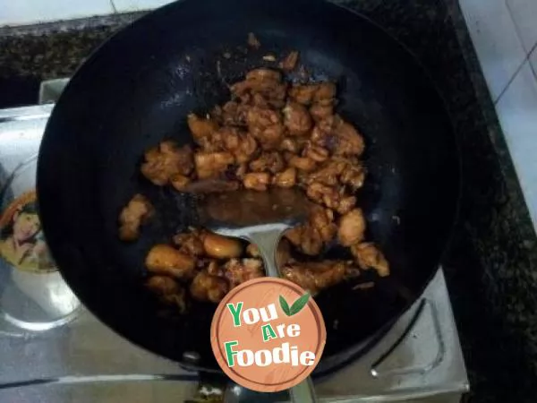 Fried chicken leg with mushroom