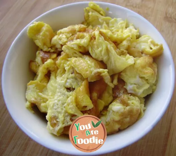 Home cooked vegetables -- fried eggs with leeks