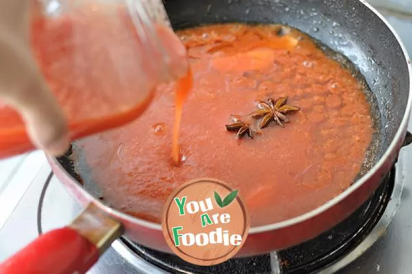Spare ribs in tomato sauce