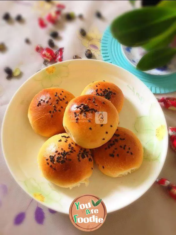 Bean paste bun