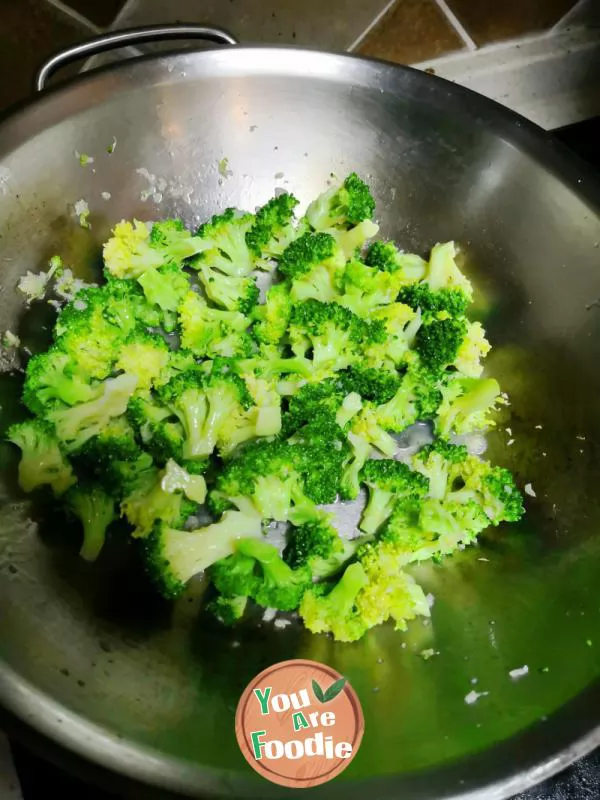 Garlic broccoli