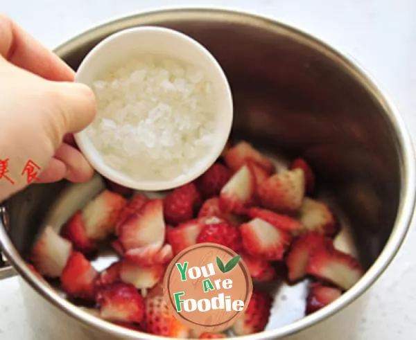 Innovative dish on the new year's table [fresh, tender and invincible fruit flavored three cup chicken]