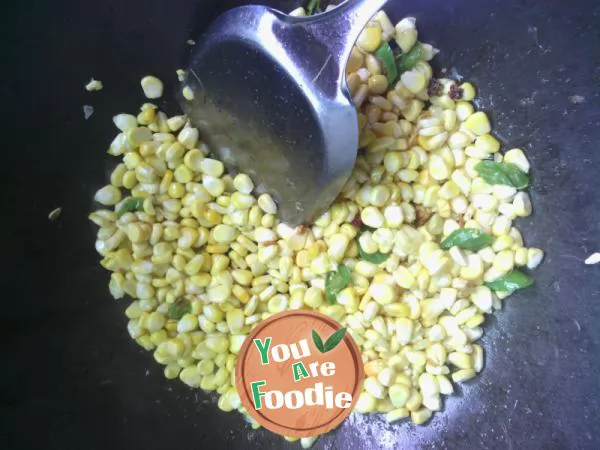 A dish loved by the family - corn with pepper