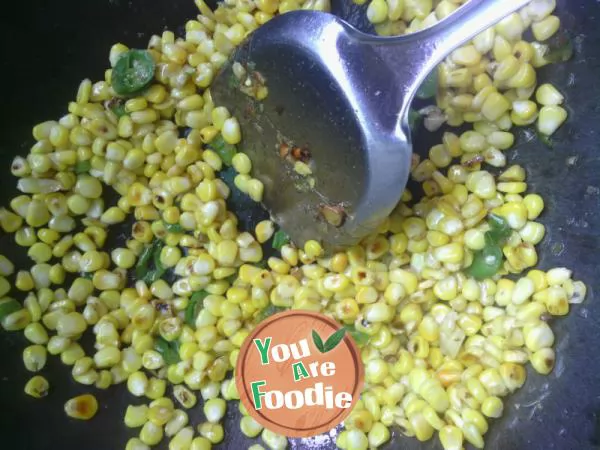 A dish loved by the family - corn with pepper