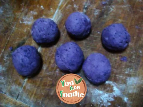 Purple potato cake