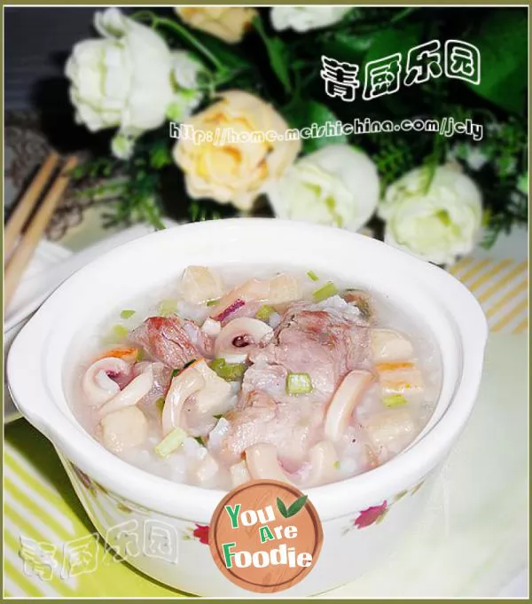 Nourishing beauty and stomach congee -- squid and spareribs congee