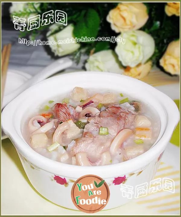 Nourishing beauty and stomach congee -- squid and spareribs congee