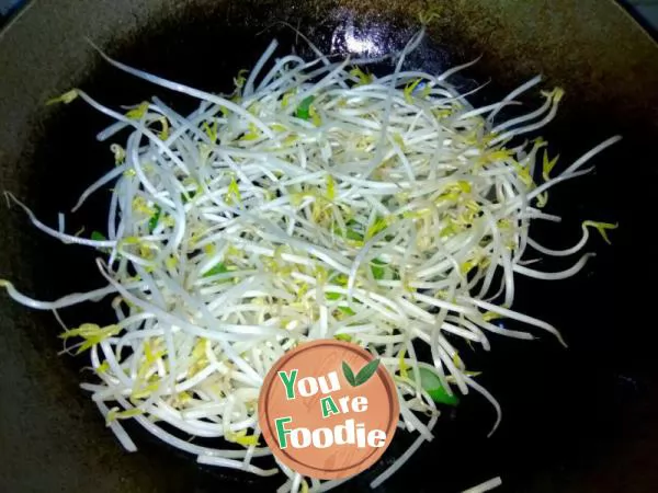 Fried shredded mung bean sprouts