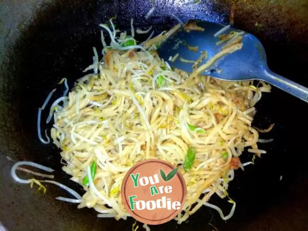 Fried shredded mung bean sprouts