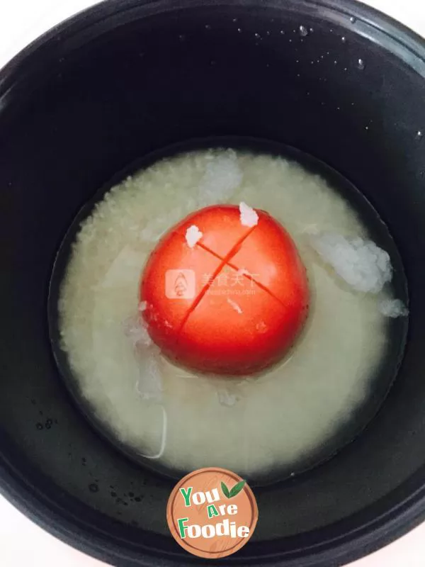 A tomato rice (coconut flavor)