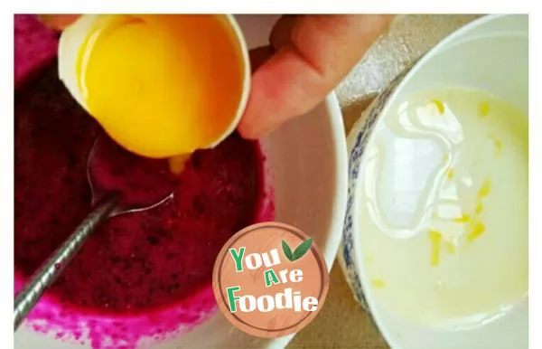 Pitaya egg cake