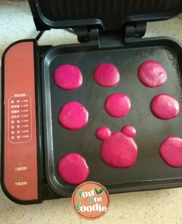Pitaya egg cake