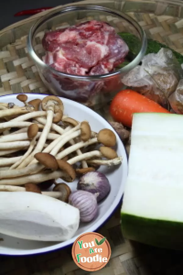 Soup -- stewed spareribs with litchi preserved eggs