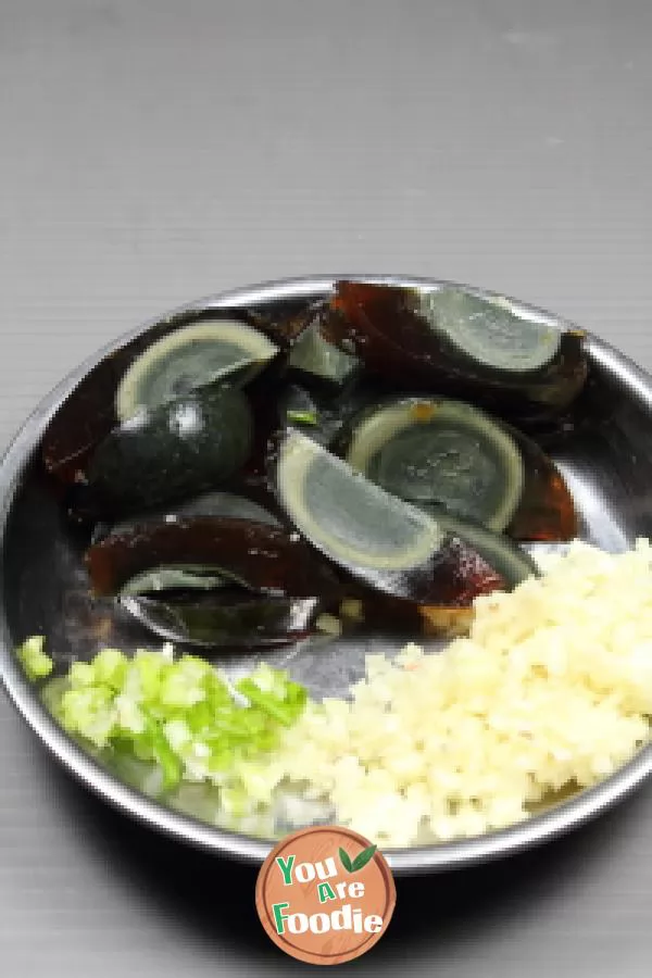 Soup -- stewed spareribs with litchi preserved eggs