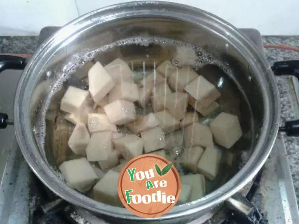 Boiled taro