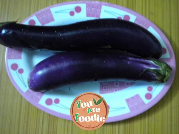 Stewed eggplant with fish head