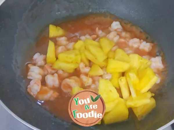 Sauteed Prawn with Pineapple