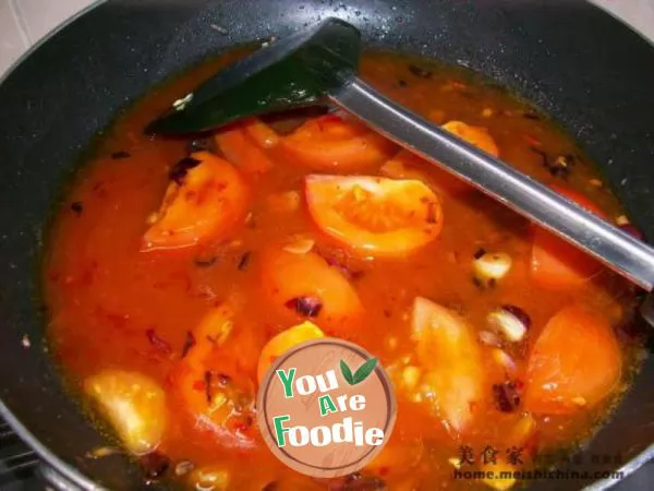 Another simple meal of braised fish in tomato sauce