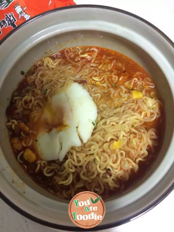 Microwave oven instant noodles