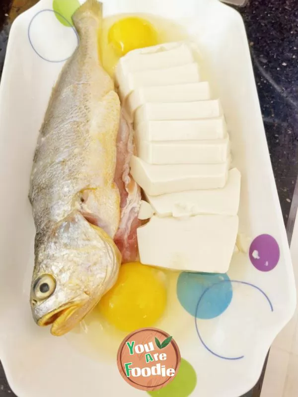 Steamed Tofu with Cucumber Fish