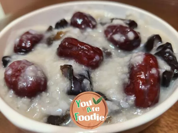 Black Fungus and Red Date Congee